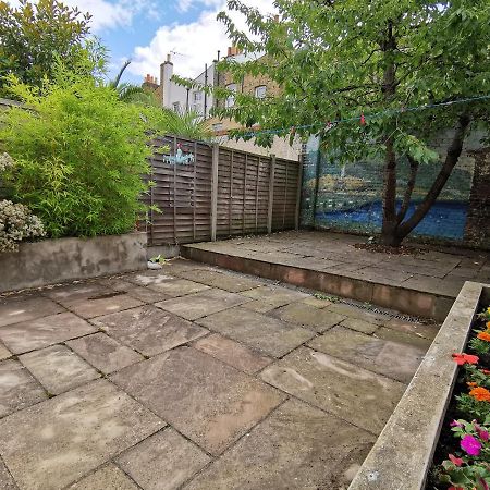 Single Room With En-Suite Shower Room In Zone 1 London Exterior photo